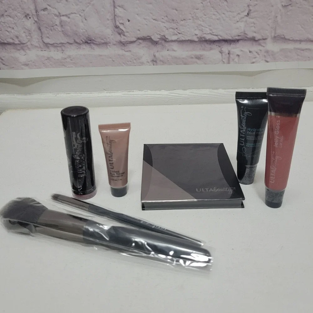 NEW -Old Stock- Ulta Beauty Collection Fall 2019 GWP 7 Piece Makeup‎ Sampler Kit